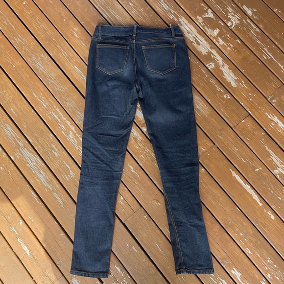 Blue jeans - Picture 2 of 3